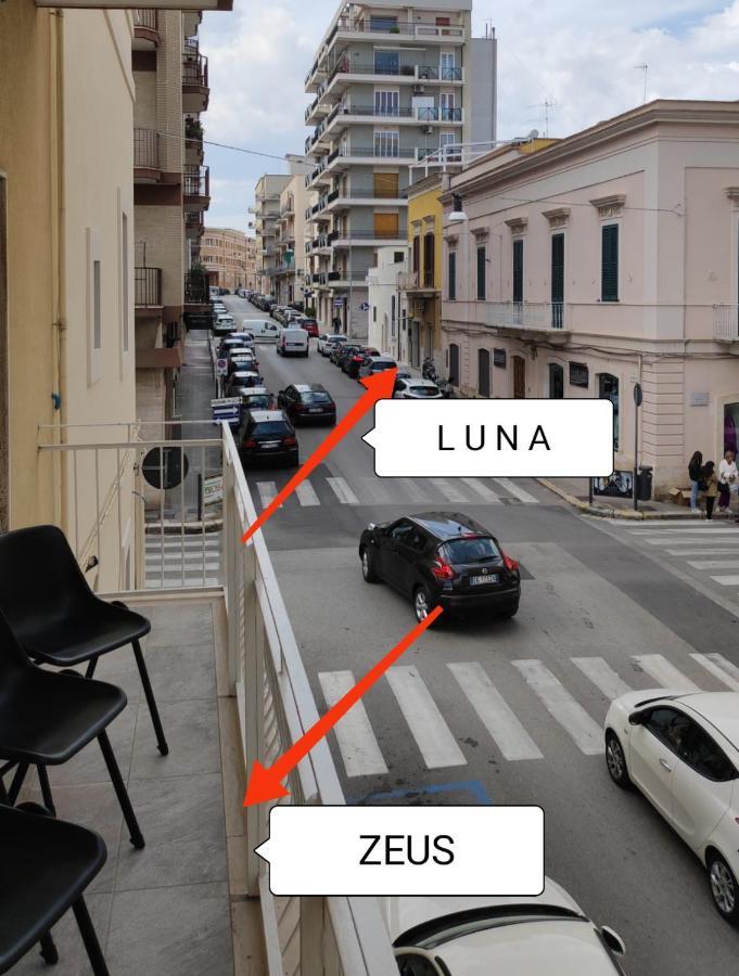 Luna Монополи Екстериор снимка